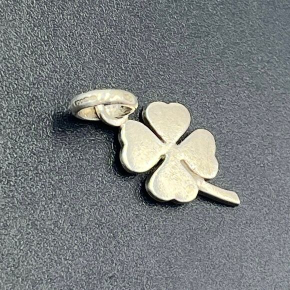 Links of London Sterling Silver Lucky Four Leaf Clover Charm Logo Stamped 925 - Picture 1 of 9